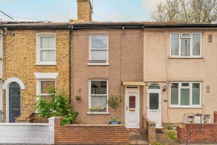 3 Bedroom Terraced House To Rent In Theobald Road, Croydon, CR0