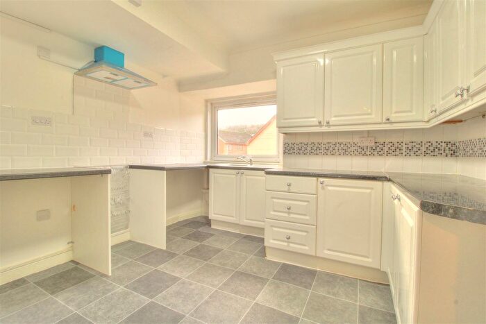 2 Bedroom Flat To Rent In Office Street, Porth, CF39