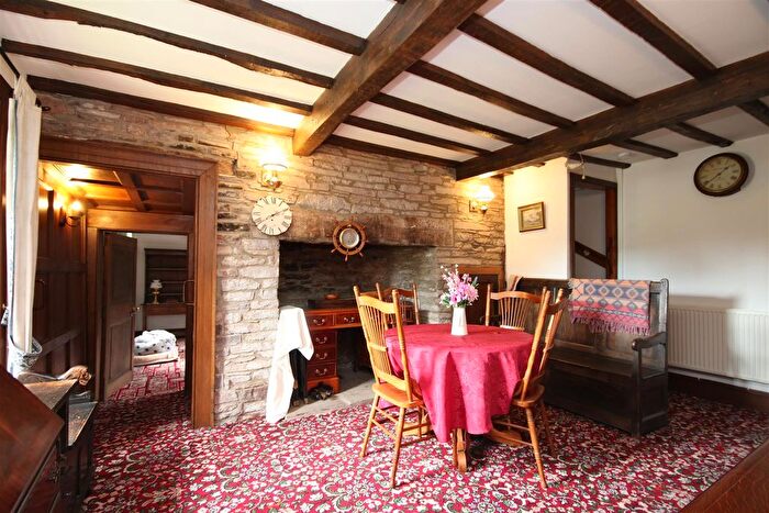 5 Bedroom Detached House For Sale In School Road, Talgarth, Brecon, LD3