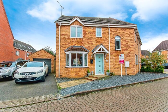 4 Bedroom Semi-Detached House For Sale In Minerva Close, Ancaster, Grantham, NG32