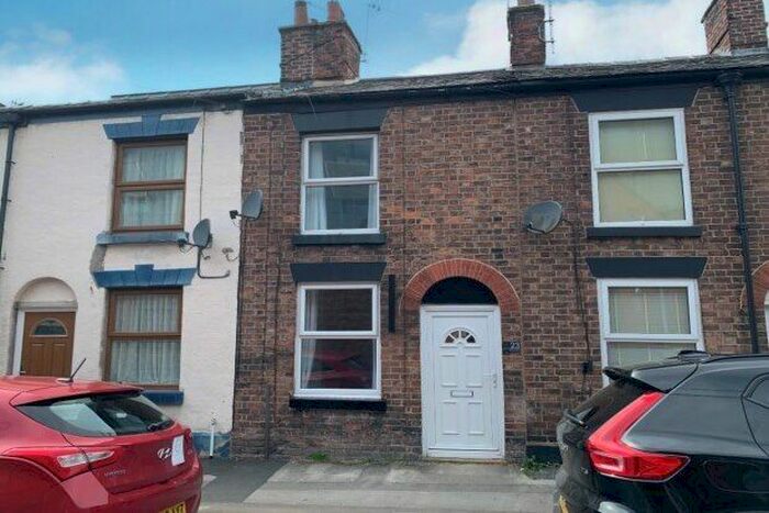 2 Bedroom Property To Rent In Bond Street, Macclesfield, SK11