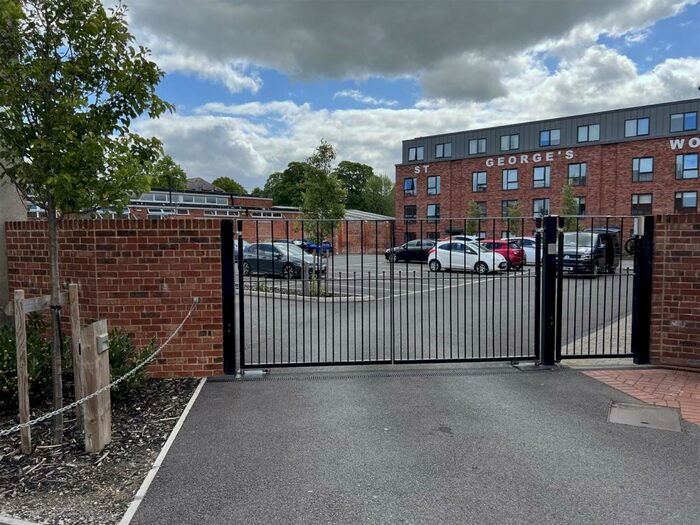 2 Bedroom Flat To Rent In Trowbridge, BA14