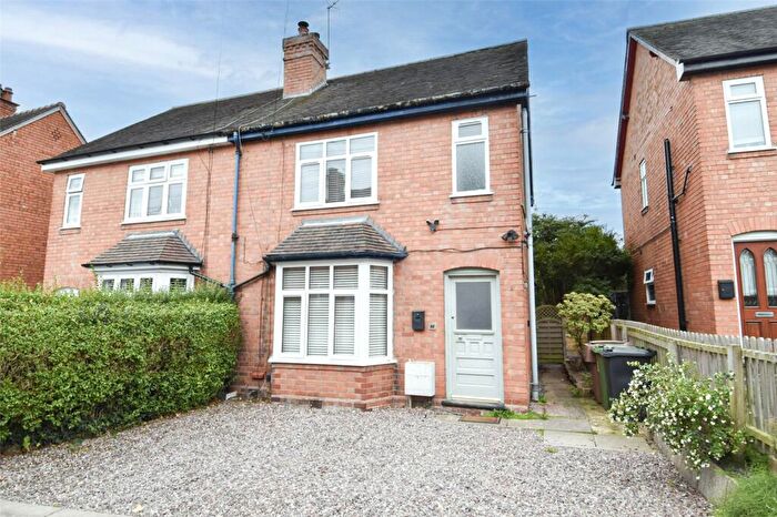 3 Bedroom Semi-Detached House To Rent In Barnsley Road, Bromsgrove, Worcestershire, B61