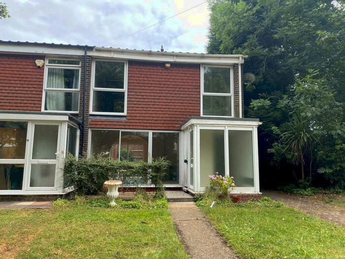 3 Bedroom Terraced House To Rent In Old Castle Walk, Gillingham, Kent, ME8