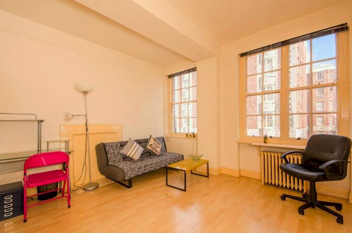 Studio To Rent In Queensway, Bayswater, London, W2
