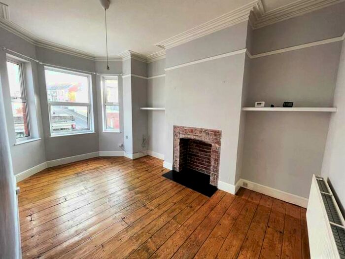 3 Bedroom Maisonette Flat To Rent In Exeter Road, Exmouth, EX8