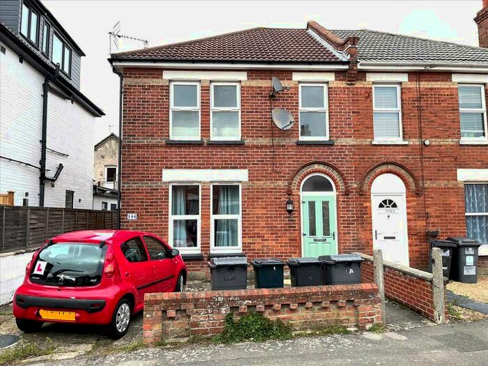 1 Bedroom Flat To Rent In Markham Road, Charminster, Bournemouth, BH9