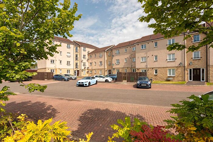 2 Bedroom Flat For Sale In Balfour Gardens, Glenrothes, Fife, KY6