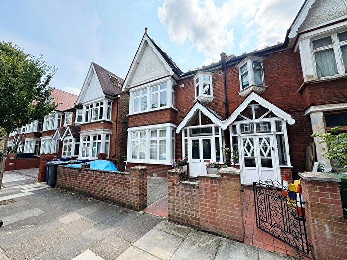 2 Bedroom Flat To Rent In Craven Avenue, W5