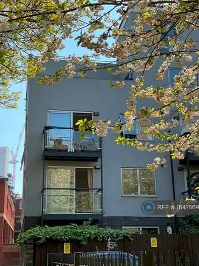 2 Bedroom Flat To Rent In Bartholomew Square, London, EC1V