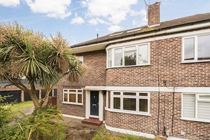 3 Bedroom Maisonette To Rent In Braeside Avenue, Wimbledon, SW19