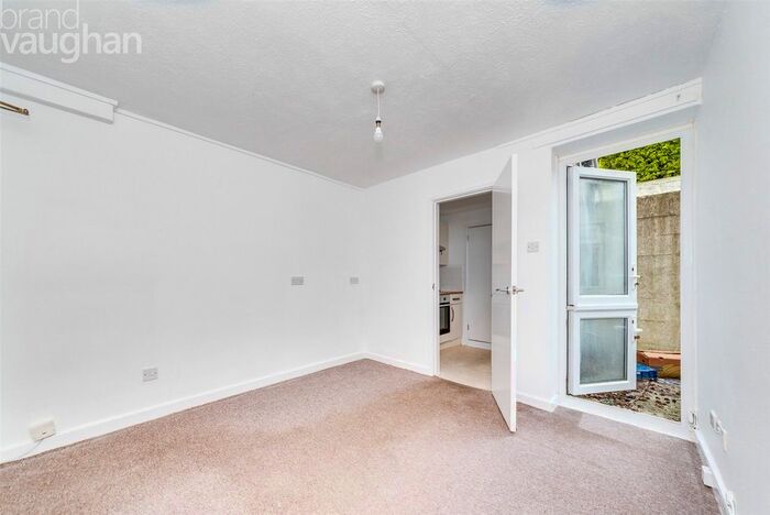 Studio To Rent In Powis Grove, Brighton, East Sussex, BN1