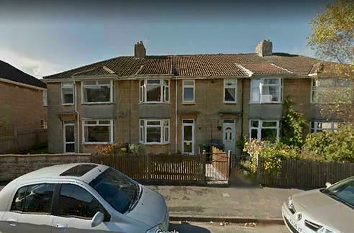 3 Bedroom House To Rent In Bloomfield Drive, Bath, BA2