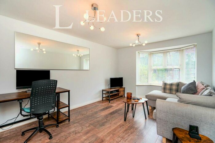 2 Bedroom Apartment To Rent In Princess Court, Haywards Heath, RH16