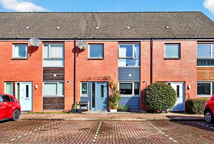 3 Bedroom Terraced House For Sale In Weir Street, Stirling, FK8