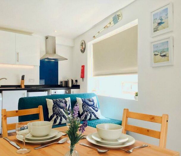 1 Bedroom Flat To Rent In One Bedroom Unfurnished Apartment -Christchurch Road, Bournemouth, BH7