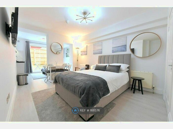 1 Bedroom Flat To Rent In Halliford Street, London, N1