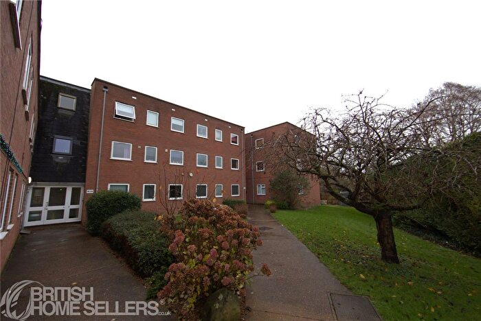 2 Bedroom Flat For Sale In Grove Court, Arlesey, Bedfordshire, SG15