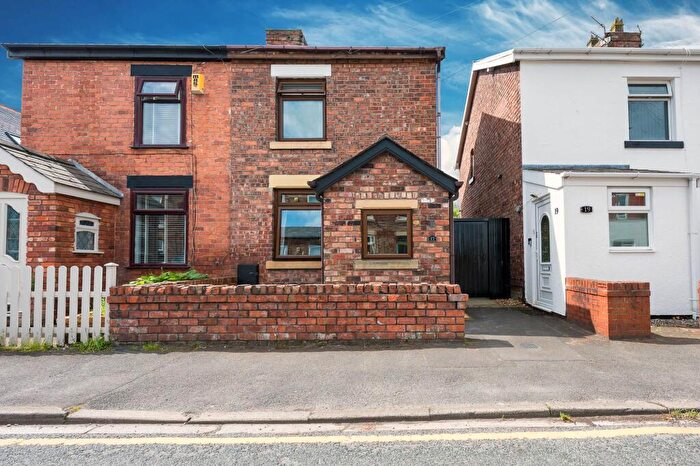 2 Bedroom Semi-Detached House For Sale In Orrell Lane, Burscough, L40