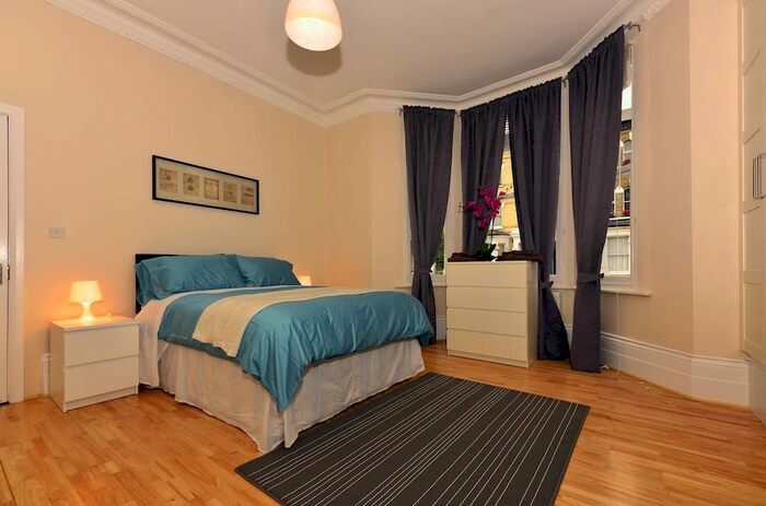 1 Bedroom Flat To Rent In Edith Road Gf, London, W14