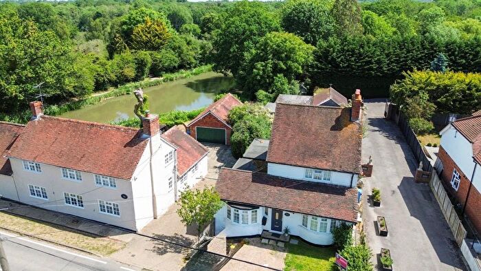 3 Bedroom Detached House For Sale In Crondall Lane, Crookham Village, Fleet, GU51