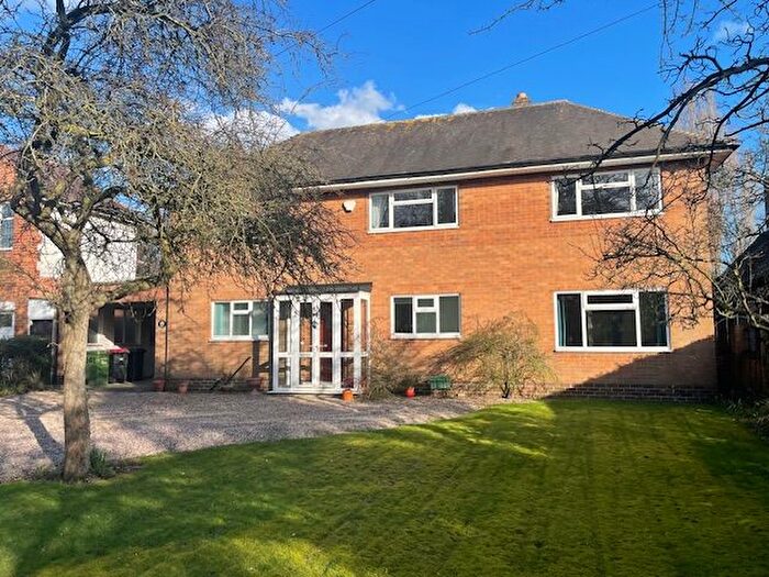 3 Bedroom Detached House For Sale In Coventry Road, Coleshill, West Midlands, B46