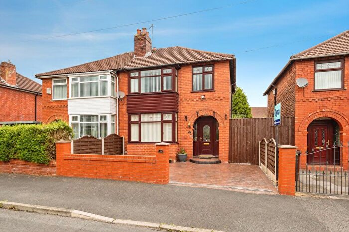 3 Bedroom Semi-Detached House For Sale In Alderdale Drive, Manchester, M43