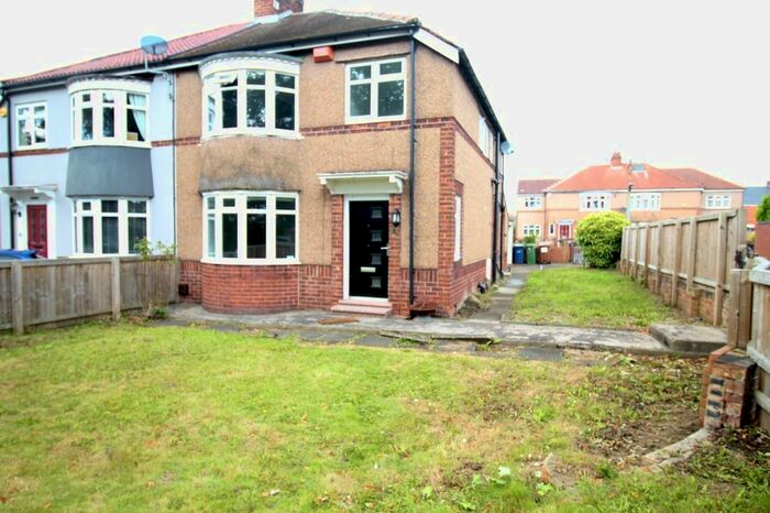 3 Bedroom Semi-Detached House To Rent In Linden Grove, Houghton Le Spring, Tyne And Wear, DH4