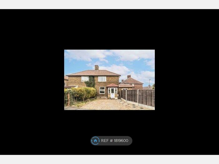 3 Bedroom Semi-Detached House To Rent In Geraint Road, Bromley, BR1