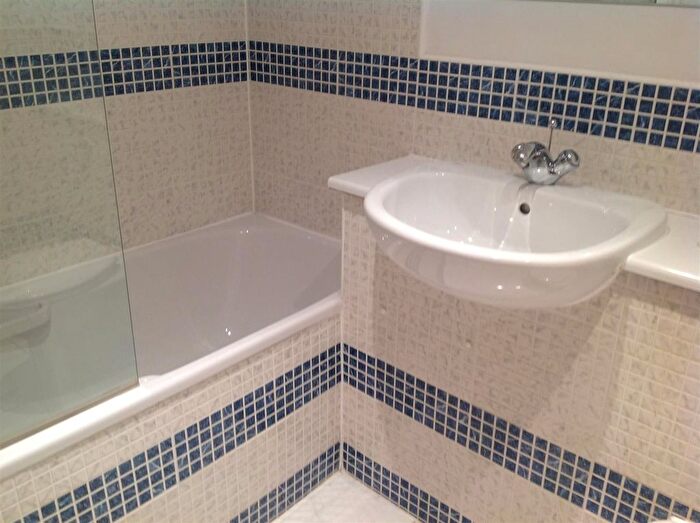 2 Bedroom Flat To Rent In Quebec Quay, Liverpool, L3