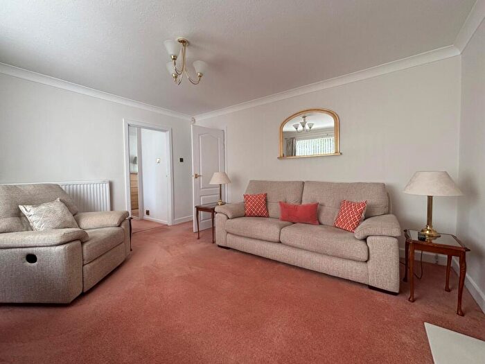 2 Bedroom Flat To Rent In Manor Court, Whitchurch, CF14