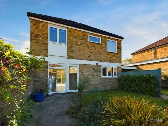 4 Bedroom Detached House To Rent In Court Wood Lane, Croydon, CR0