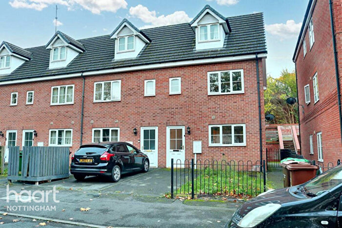 3 Bedroom Town House To Rent In Westgate Street, Nottingham, NG3