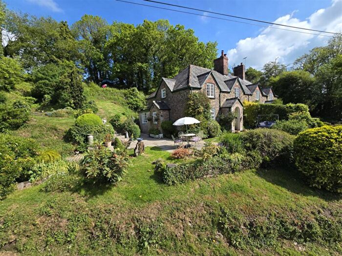 4 Bedroom Semi-Detached House For Sale In Kelly, Lifton, PL16