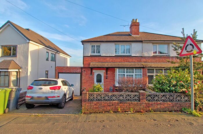 3 Bedroom Semi Detached House For Sale In Wolverley Road, Kidderminster, DY11