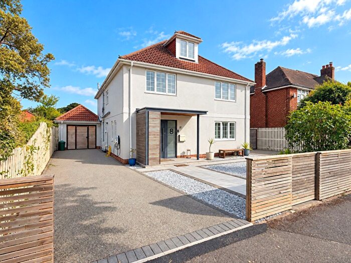 5 Bedroom Detached House For Sale In Kings Road, Lymington, Hampshire, SO41