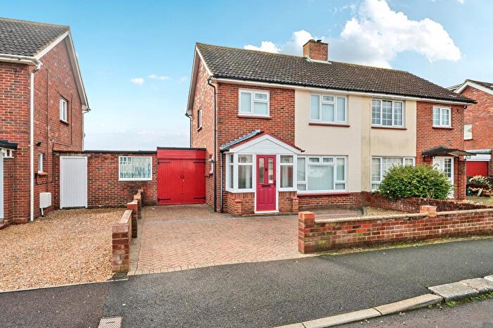 3 Bedroom Semi Detached House For Sale In South Ham, Basingstoke, RG22