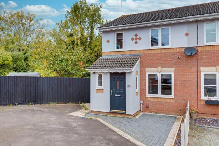 3 Bedroom Semi-Detached House To Rent In Ripon Close, Sandringham Gardens, Northampton, NN4