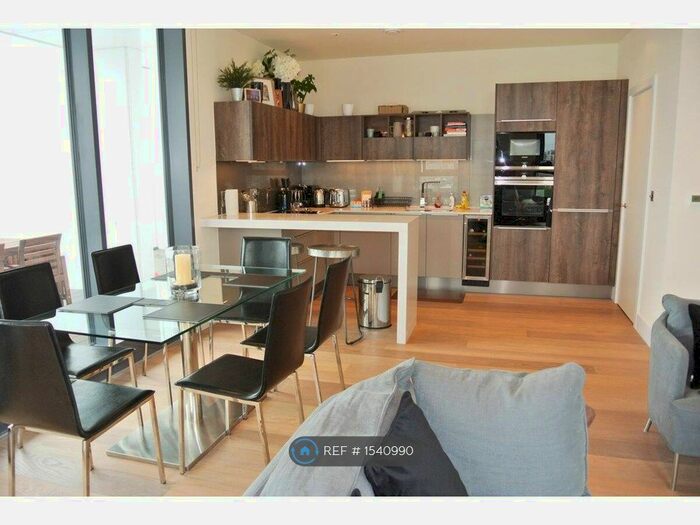 3 Bedroom Flat To Rent In Foundry House, London, SW8