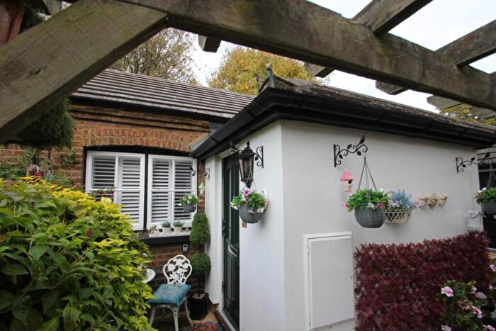 1 Bedroom Retirement Property For Sale In Cambridge Road, Southend On Sea, SS1