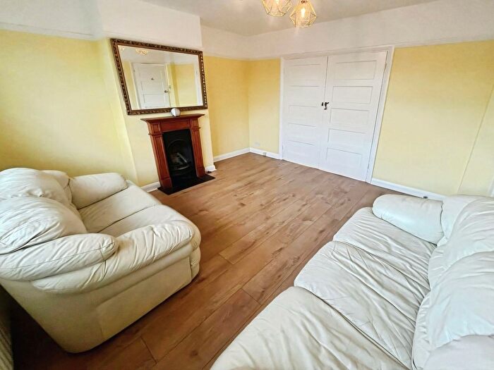 3 Bedroom Semi Detached House To Rent In Penn Close, Greenford, UB6