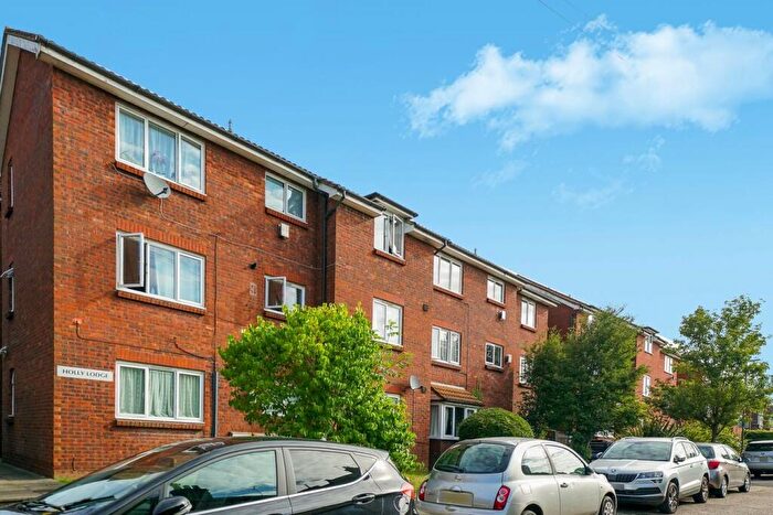 1 Bedroom Flat To Rent In Buckingham Road, Harrow, HA1