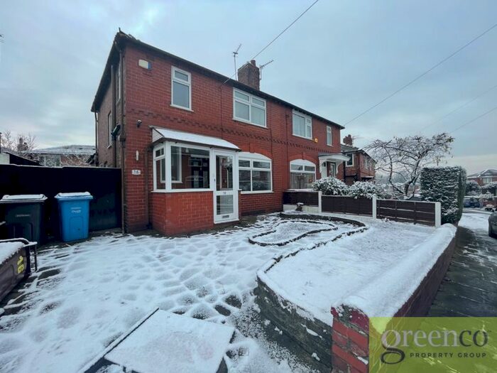 3 Bedroom Semi-Detached House To Rent In Westwood Drive, Pendlebury, Swinton, Manchester M27