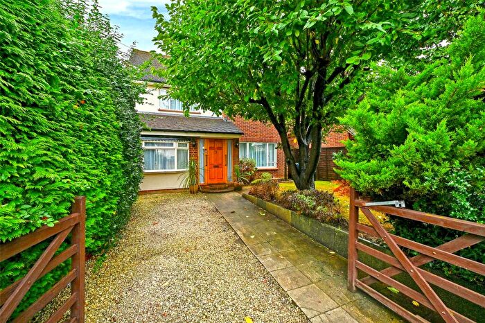 3 Bedroom Detached House To Rent In Imperial Road, Windsor, Berkshire, SL4