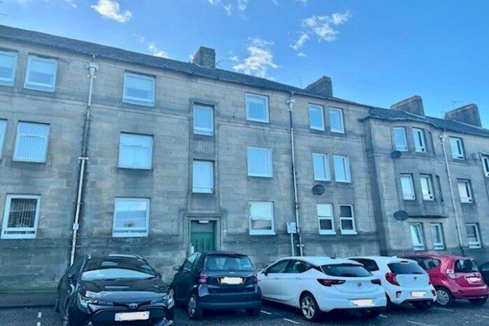 2 Bedroom Flat To Rent In Smith Street, Greenock, PA15