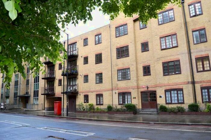 2 Bedroom Flat To Rent In Tooley Street, London Bridge, SE1