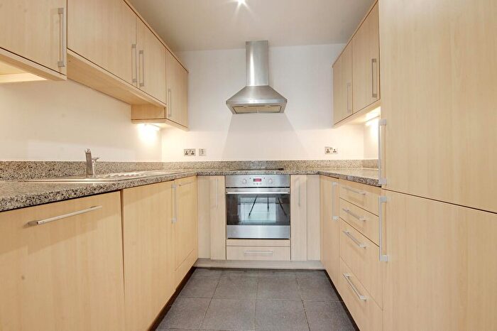 1 Bedroom Flat To Rent In Western Gateway, London, E16