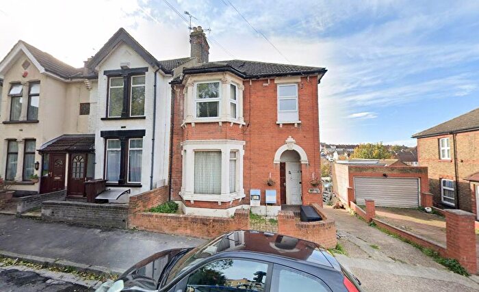 1 Bedroom Flat To Rent In Purbeck Road, Gillingham, ME4