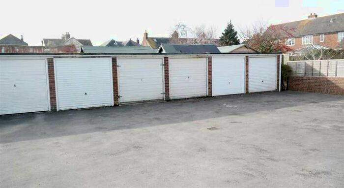 Commercial Garage To Rent In Kensington Road, Chichester, PO19