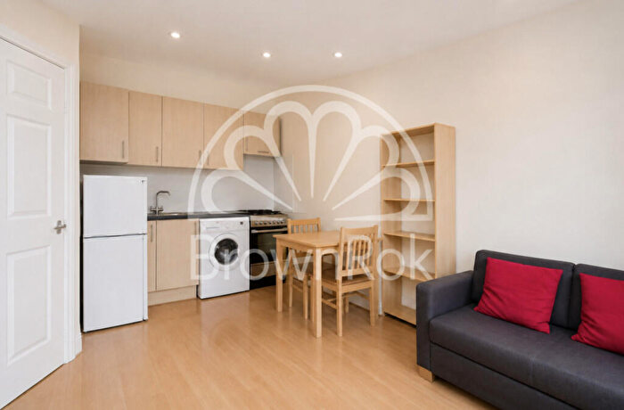 2 Bedroom Apartment To Rent In Finchley Road, London, NW11